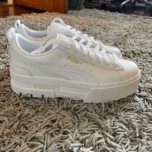 BRAND NEW all white mayze puma leather sneaker